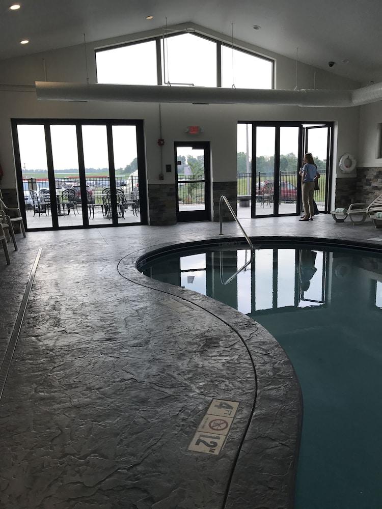 Sleep Inn & Suites Belmont - St. Clairsville Εξωτερικό φωτογραφία
