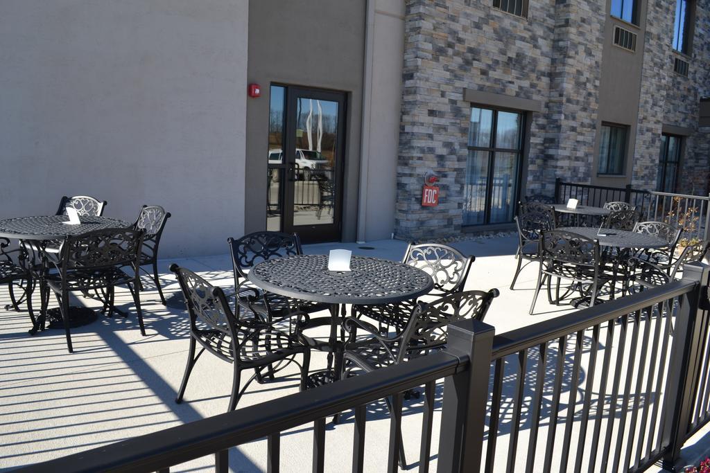 Sleep Inn & Suites Belmont - St. Clairsville Εξωτερικό φωτογραφία