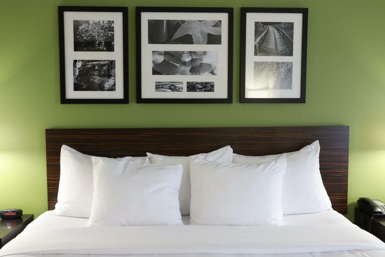 Sleep Inn & Suites Belmont - St. Clairsville Εξωτερικό φωτογραφία